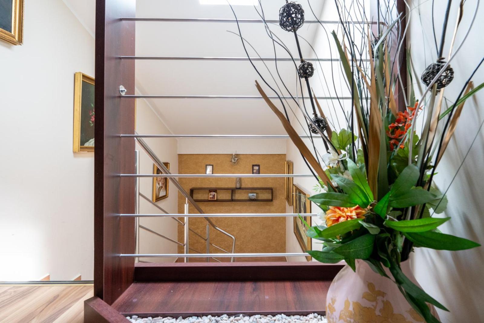 Farawayhomes Aparthotel Near Vienna Airport - Anytime Self Check-In Bruck an der Leitha Extérieur photo