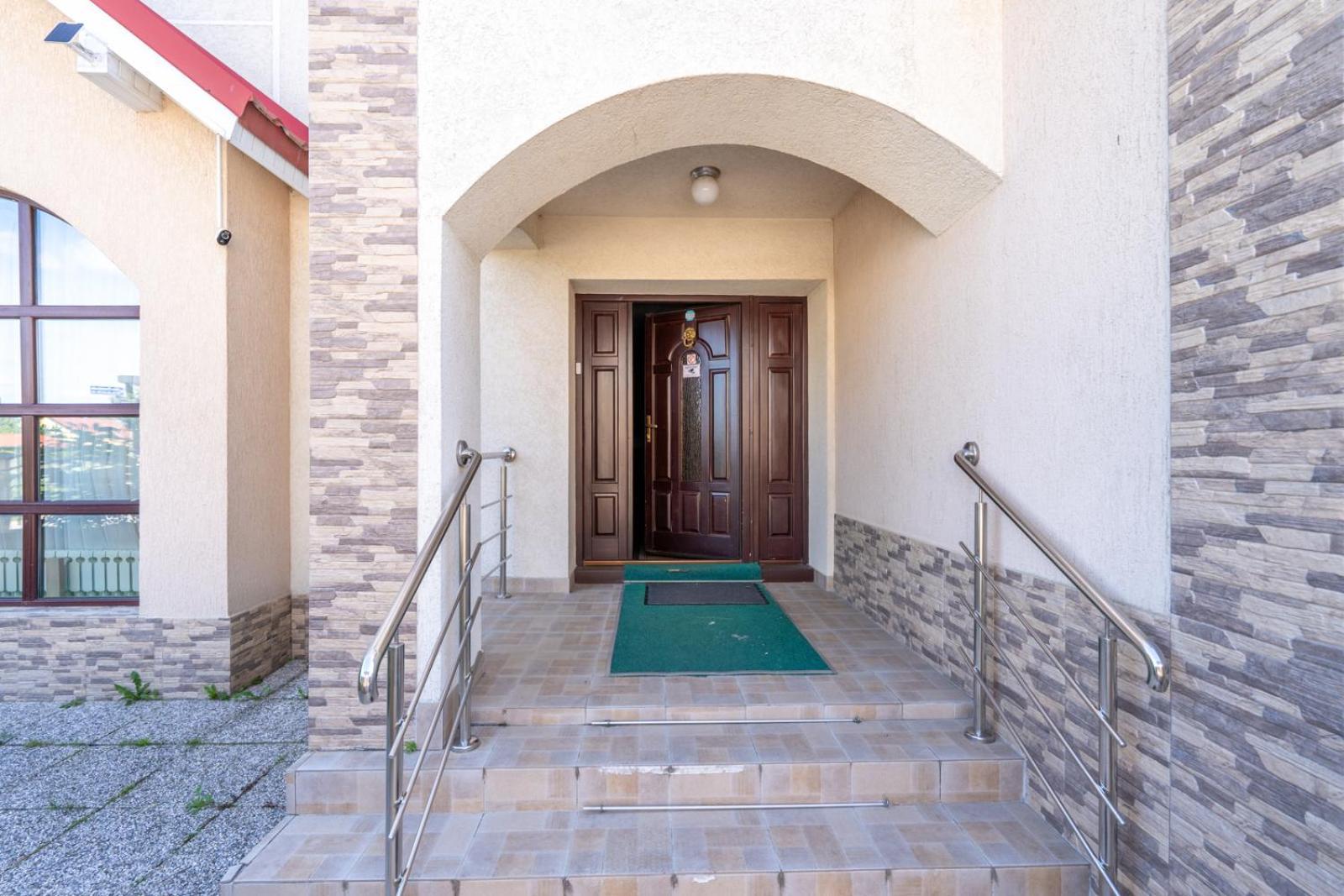 Farawayhomes Aparthotel Near Vienna Airport - Anytime Self Check-In Bruck an der Leitha Extérieur photo